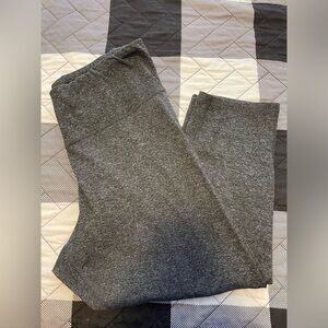 Old navy powersoft cropped grey leggings- size xl